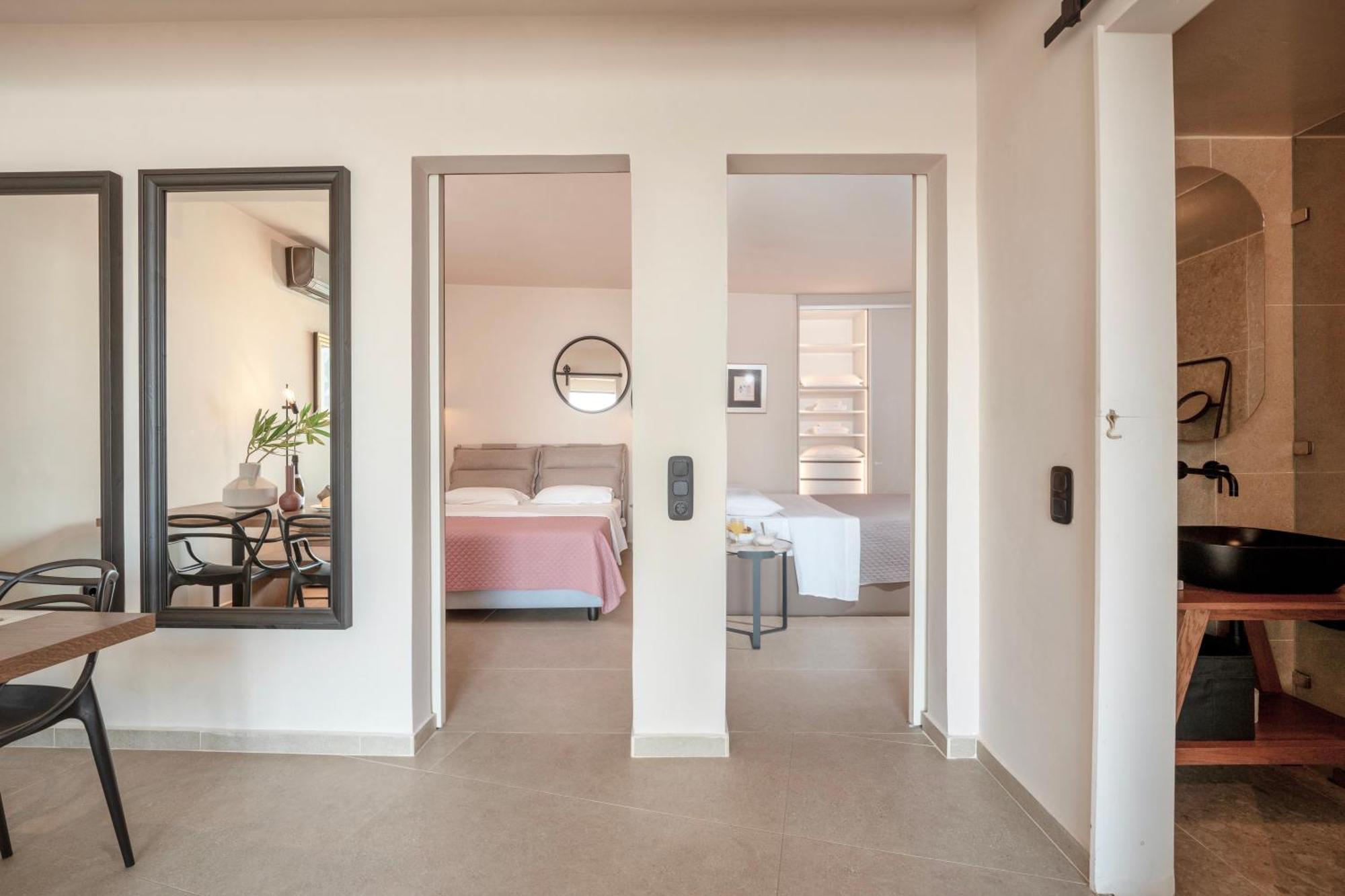 Luxury House With Private Pool At Elia Ferienhaus